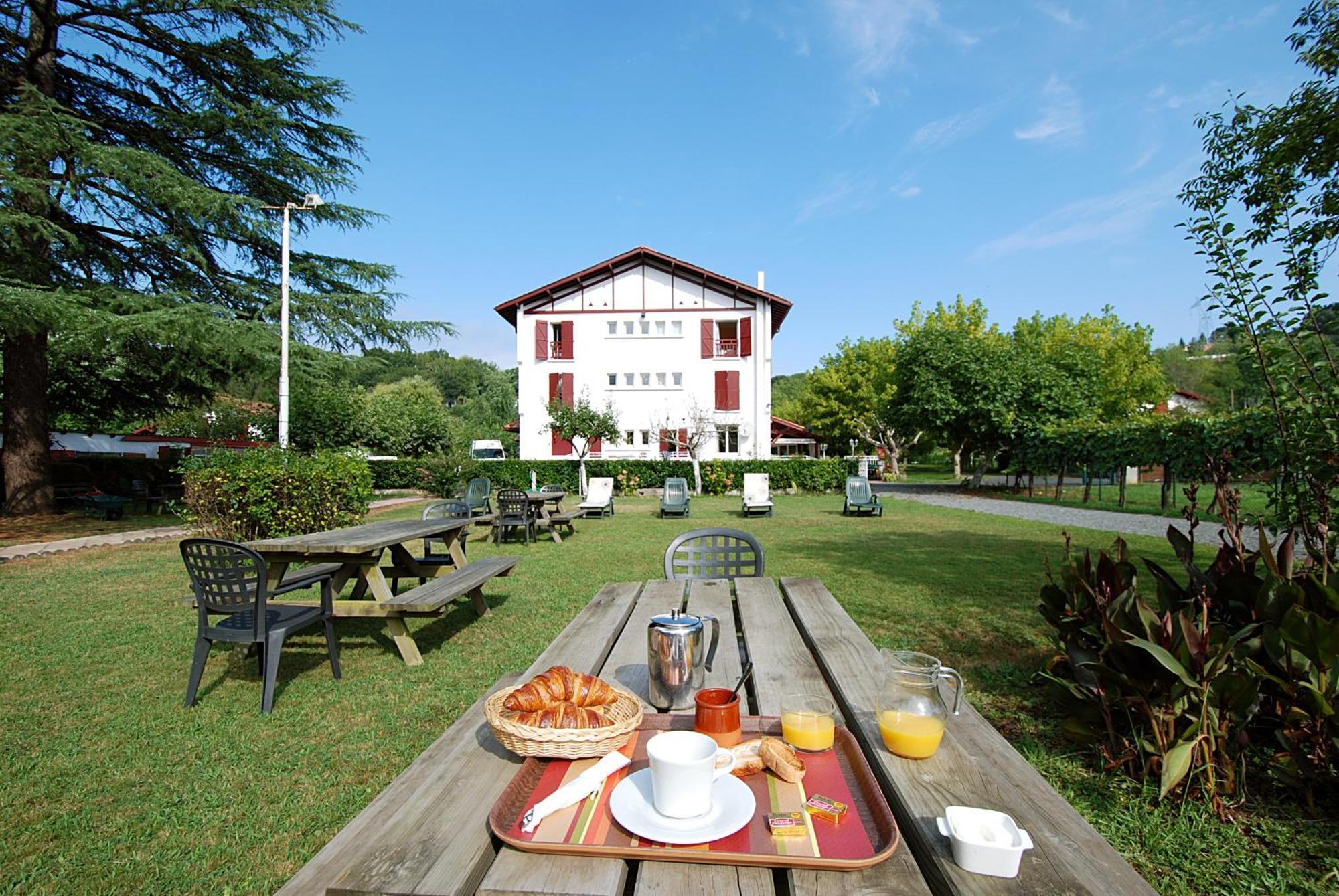 Saint-Pée-sur-Nivelle Hotel Pyrenees Atlantique מראה חיצוני תמונה